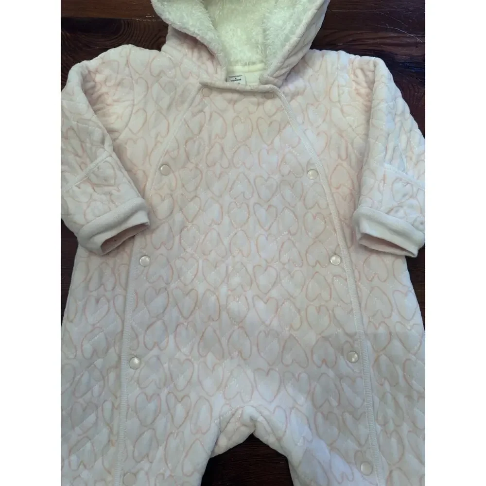 Nordstrom Light Pink Heart Print Bunting Suit 9 months Quilted Bear Suit Warm